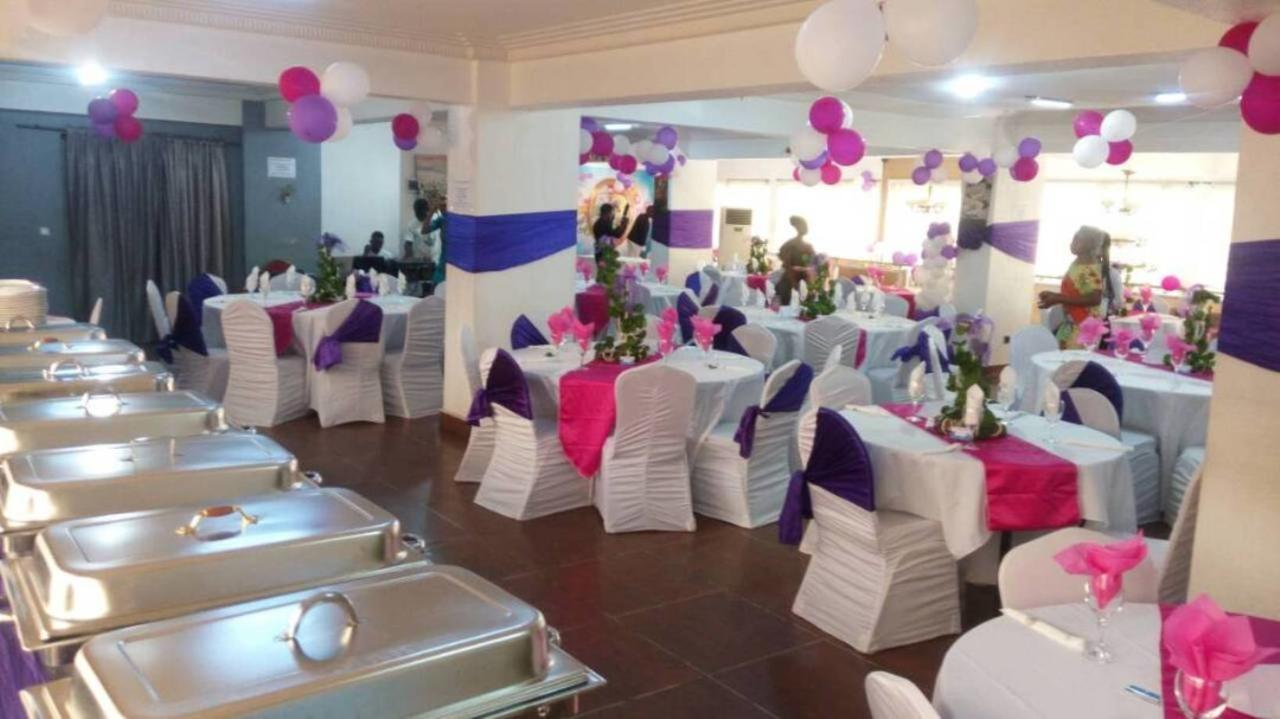Riviera Hotel Benin Котону Экстерьер фото