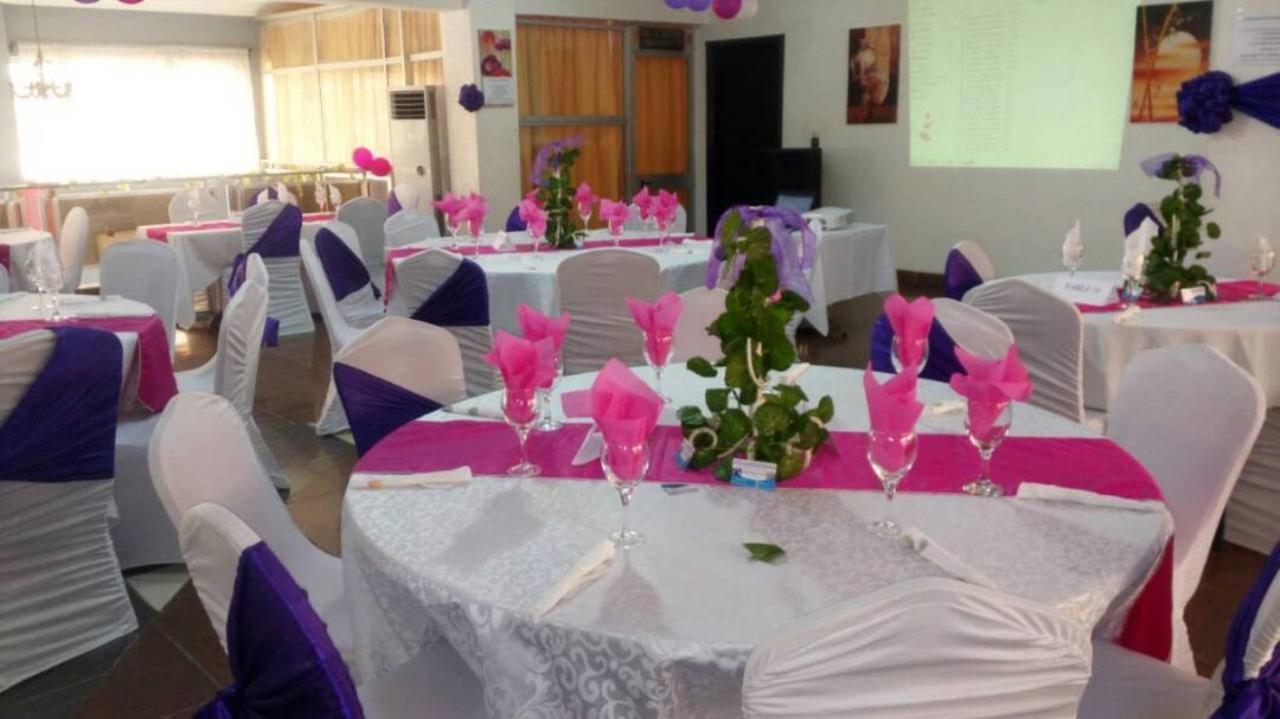 Riviera Hotel Benin Котону Экстерьер фото
