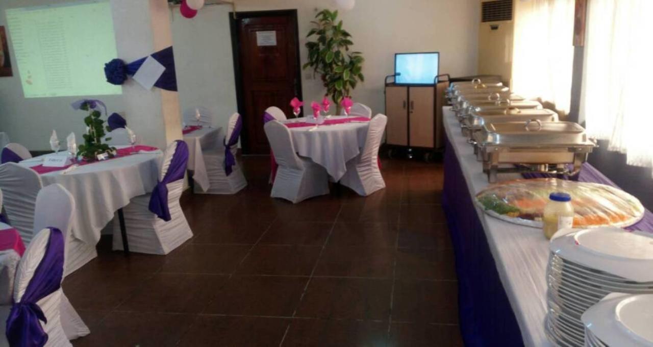 Riviera Hotel Benin Котону Экстерьер фото