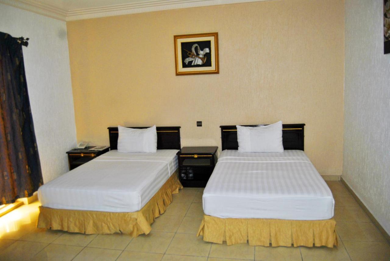 Riviera Hotel Benin Котону Экстерьер фото