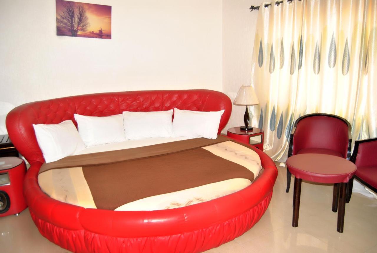 Riviera Hotel Benin Котону Экстерьер фото