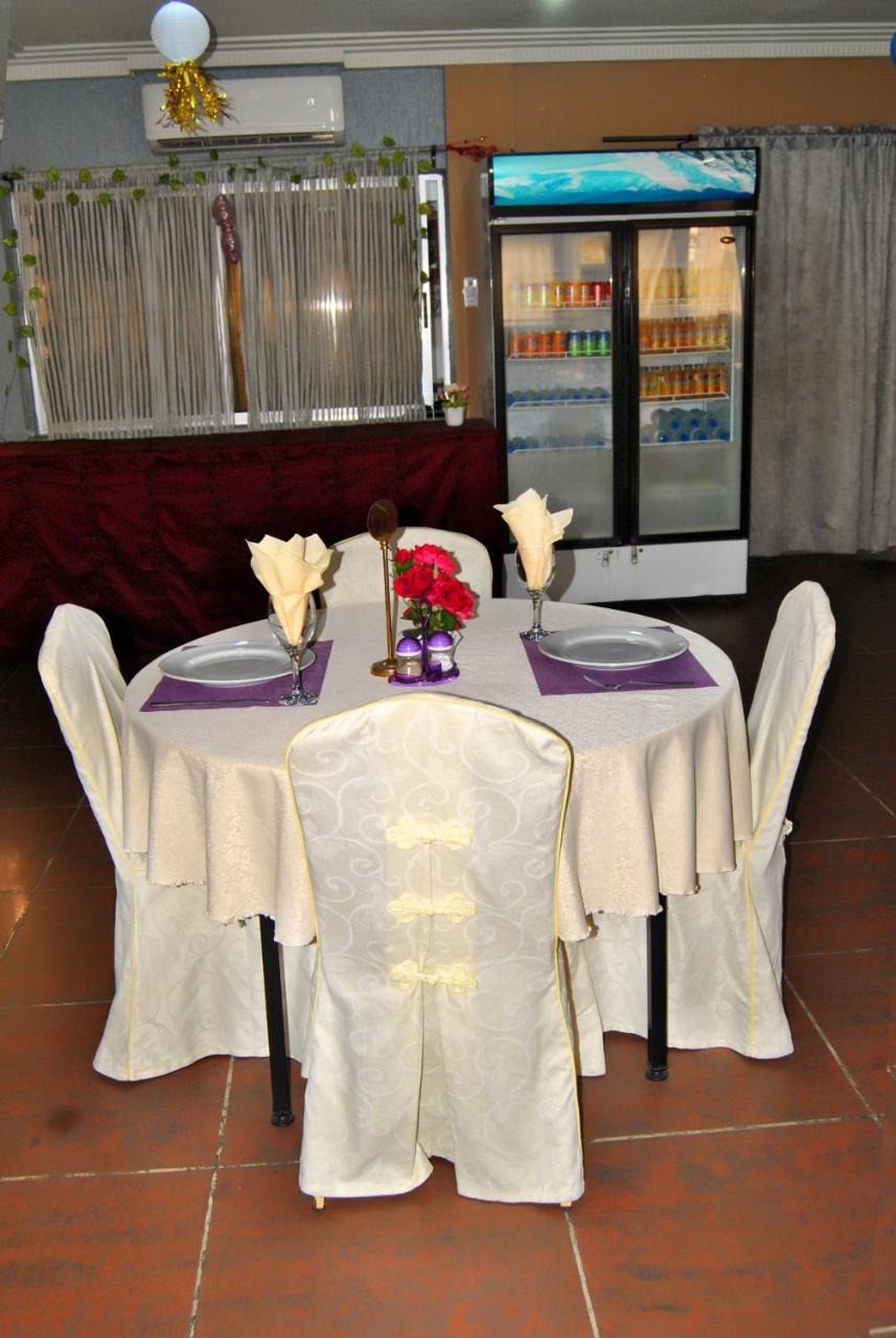 Riviera Hotel Benin Котону Экстерьер фото