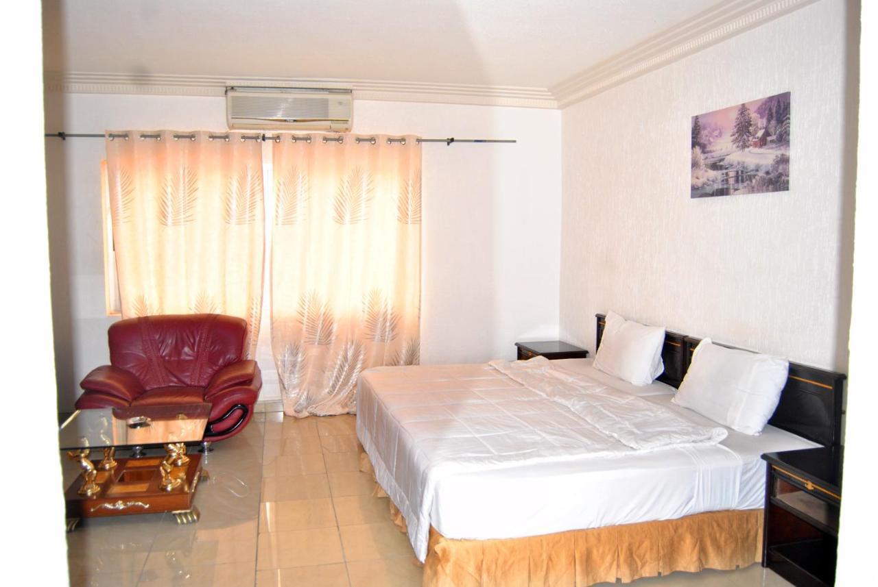Riviera Hotel Benin Котону Экстерьер фото