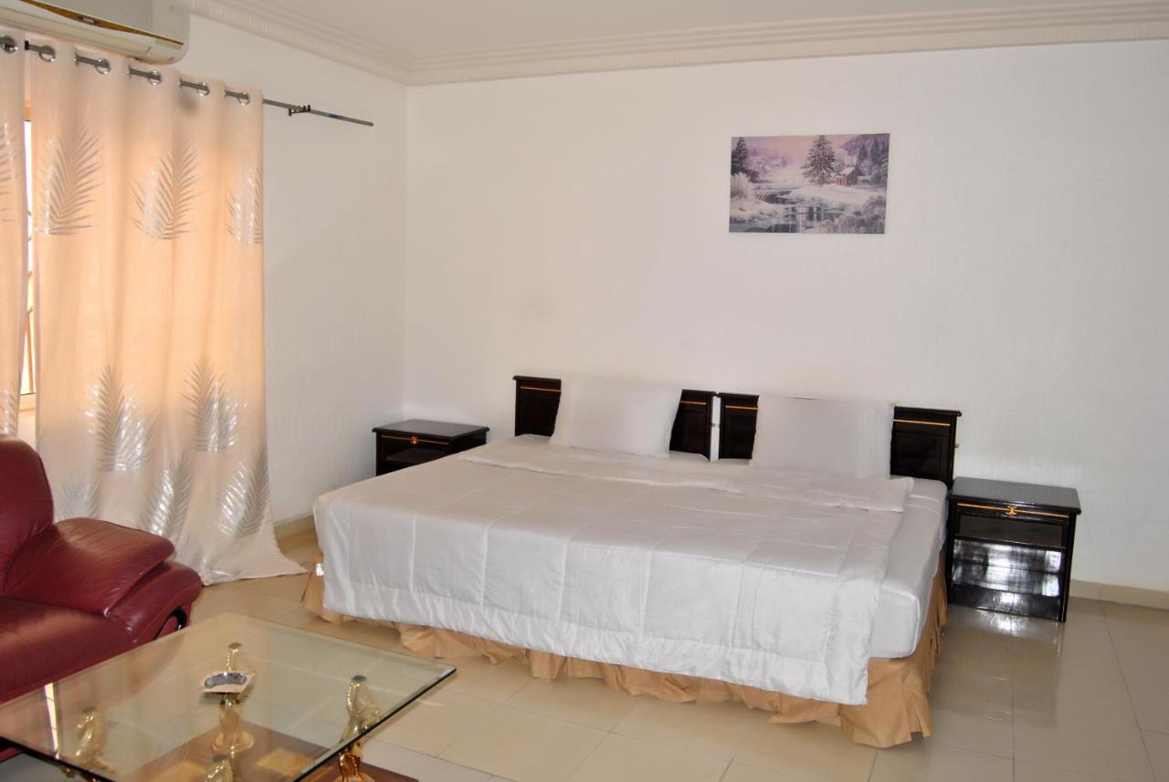 Riviera Hotel Benin Котону Экстерьер фото