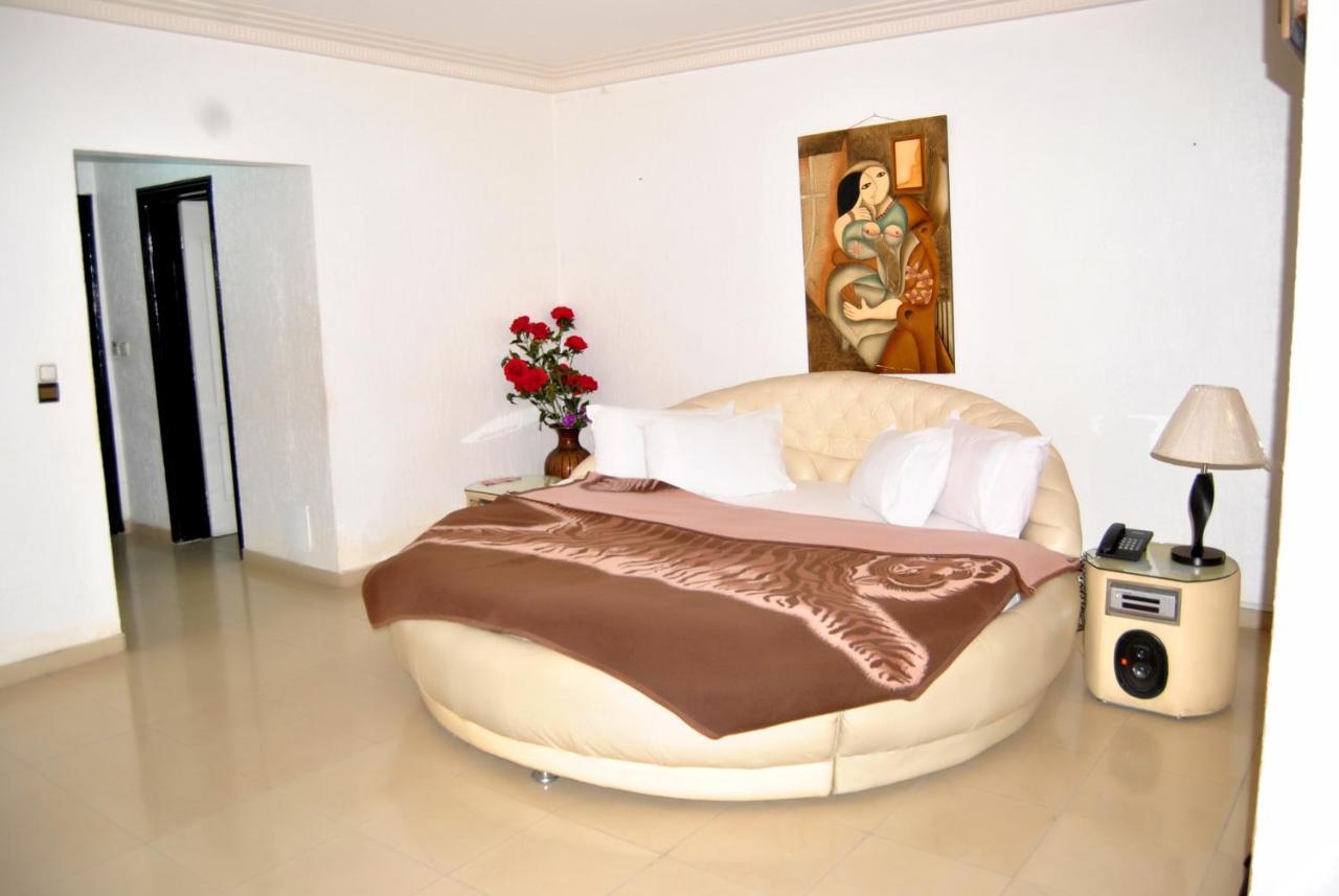 Riviera Hotel Benin Котону Экстерьер фото